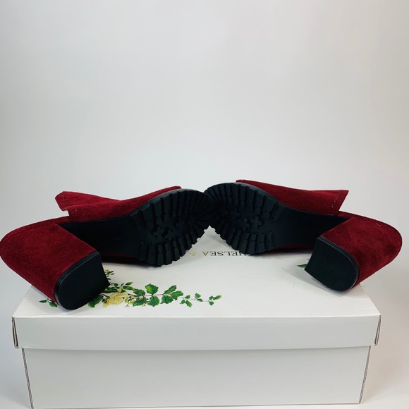 New Chelsea & Violet
Tess Suede Block Heel Mules - Picture 10 of 13